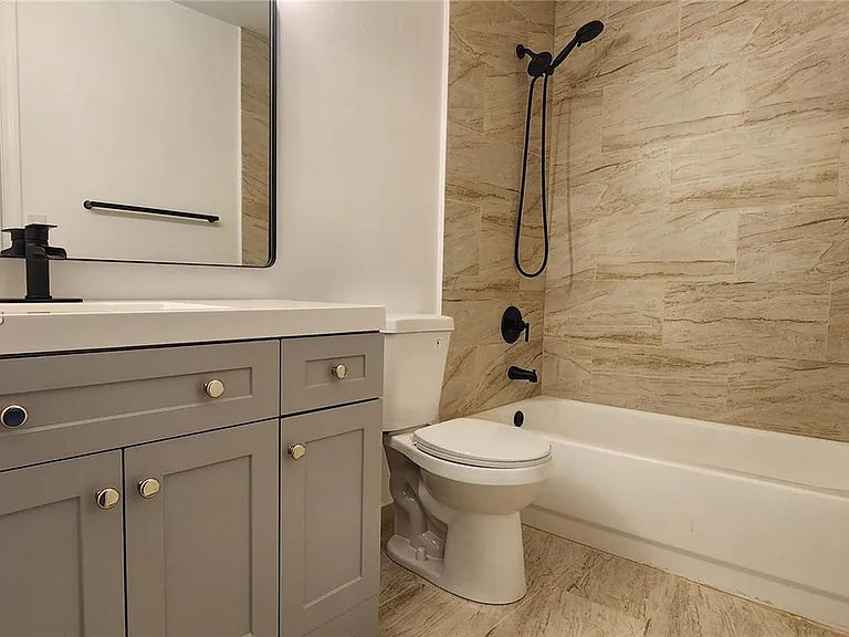 1599 Veracruz Ln — Photo 25