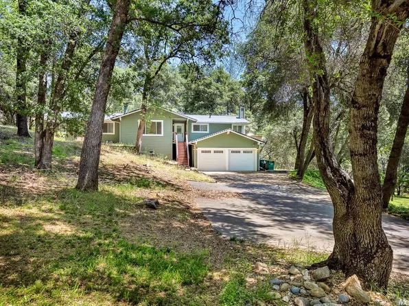 901 N Circle Dr, Diamond Springs, CA 95619