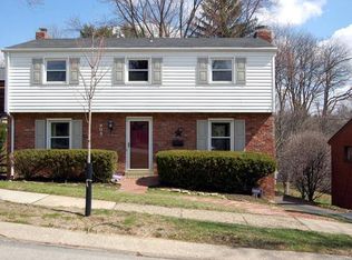 903 Country Club Dr, Pittsburgh, PA 15228