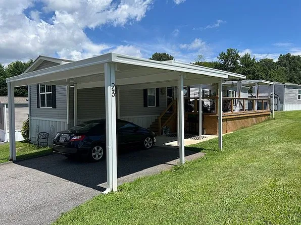 23 Mountain Range Rd, Candler, NC 28715