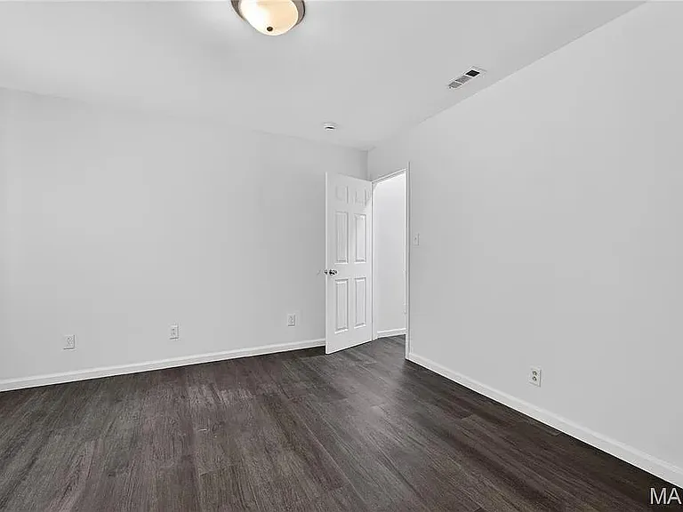 2412 Mousette Ln — Photo 7