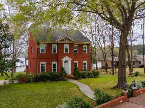 108 Willow Cove Dr, Scottsboro, AL 35769