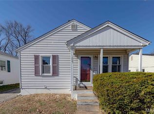 1025 Lindemann Rd, Saint Louis, MO 63131