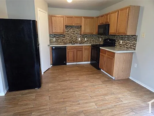 502 Kings Way Dr — Photo 6