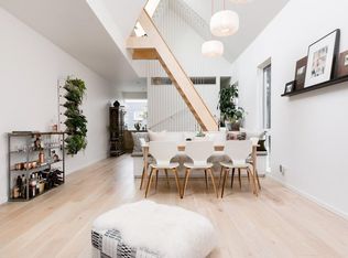 339 16th Ave E UNIT A, Seattle, WA 98112