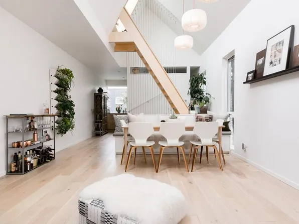 339 16th Ave E Unit A, Seattle, WA 98112