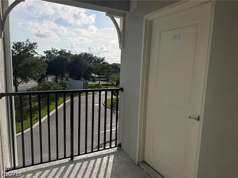 18411 Copperhead Ct N #337 — Photo 29