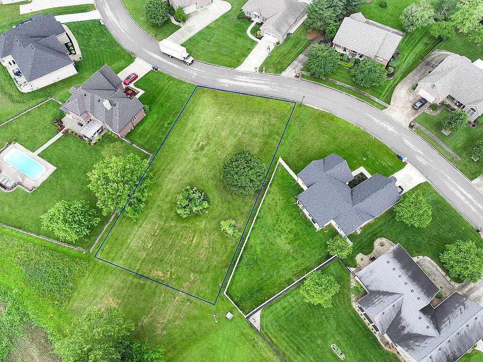 1st image of 221 Ashton Oak Way