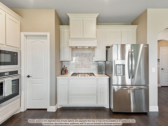 3rd image of 1220 Stoneleigh Pl