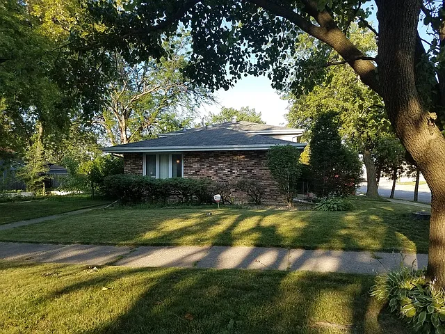 13931 Kanawha Ave photo 1