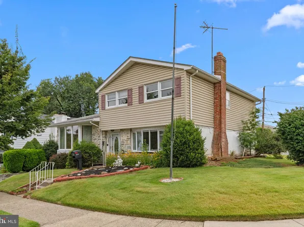 3817 Dorchester Rd, Philadelphia, PA 19154