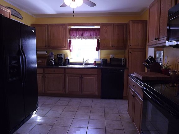 3rd image of 5802 Maywood Ave
