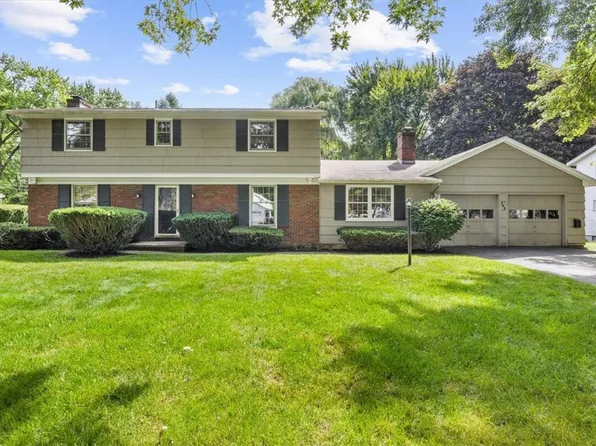 143 Hillary Ln, Penfield, NY 14526