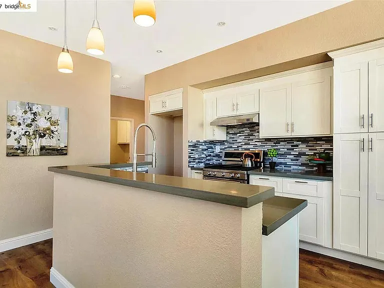 4724 Cove Ln — Photo 16