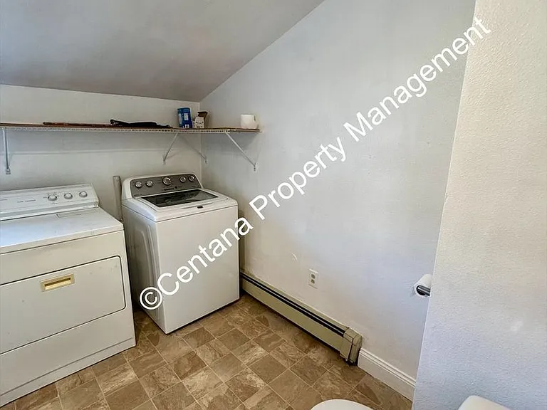 530 N Franklin St — Photo 14
