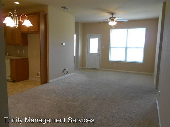 4th image of 1616 Summer Hill Ct