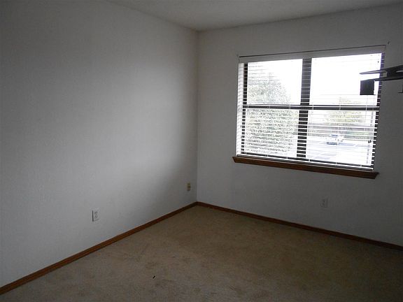 5th image of 7007 SW Stradford Ave