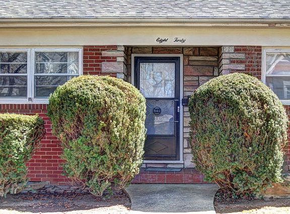 4th image of 840 S Dogwood Dr