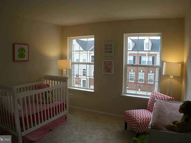 1610 Sun High Ter — Photo 19