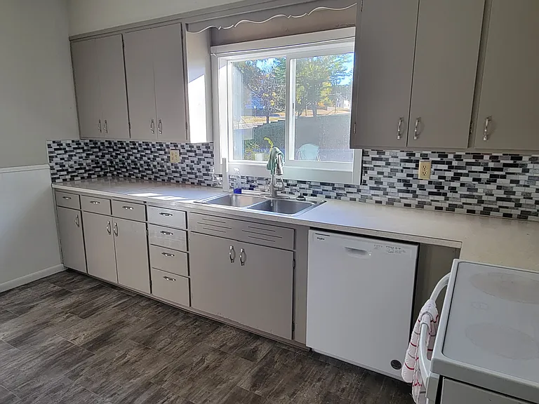 444 Minnesota Ave E — Photo 10