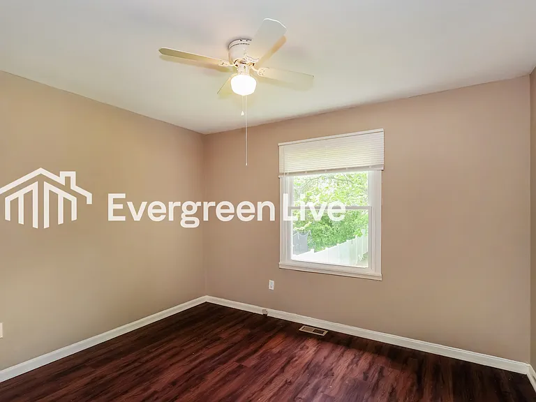 2549 Berthbrook Dr — Photo 9