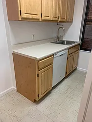 Rented by M.Grossman R.E. Management