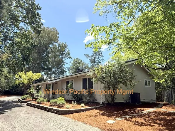 1011 Howard Hills Rd, Lafayette, CA 94549