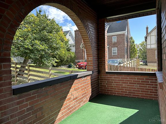 2nd image of 1001 Fisk Ave