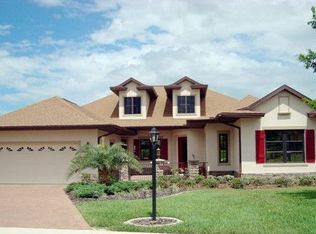 38704 Oak Place Ct, Lady Lake, FL 32159