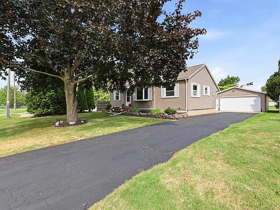 2nd image of 2412 Carleton Ave