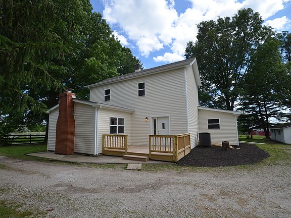 2nd image of 2723 Chestnut Ln