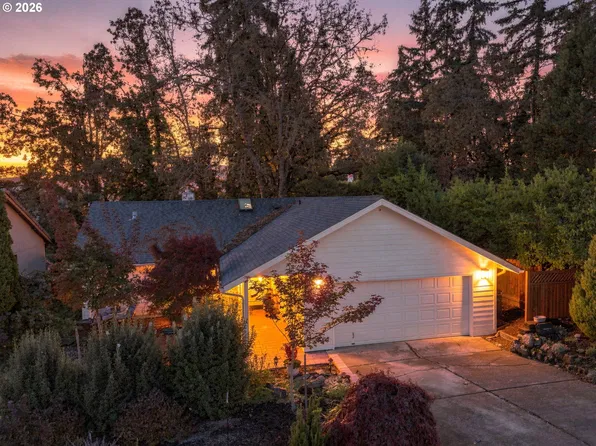 6768 Dogwood St, Springfield, OR 97478