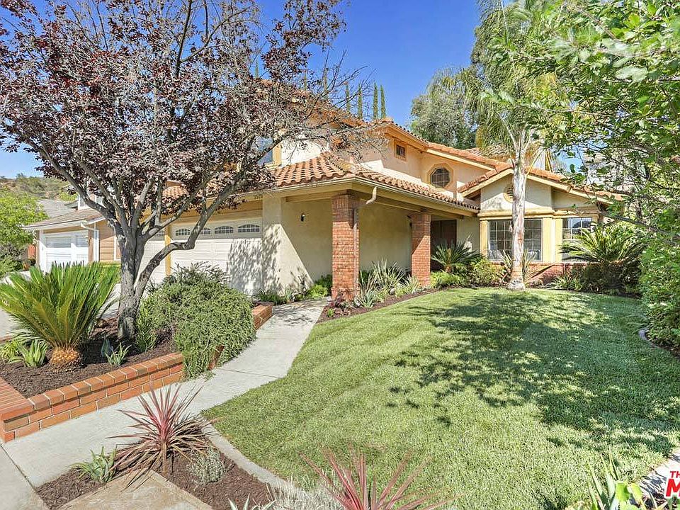 2nd image of 3520 Fallenleaf Pl
