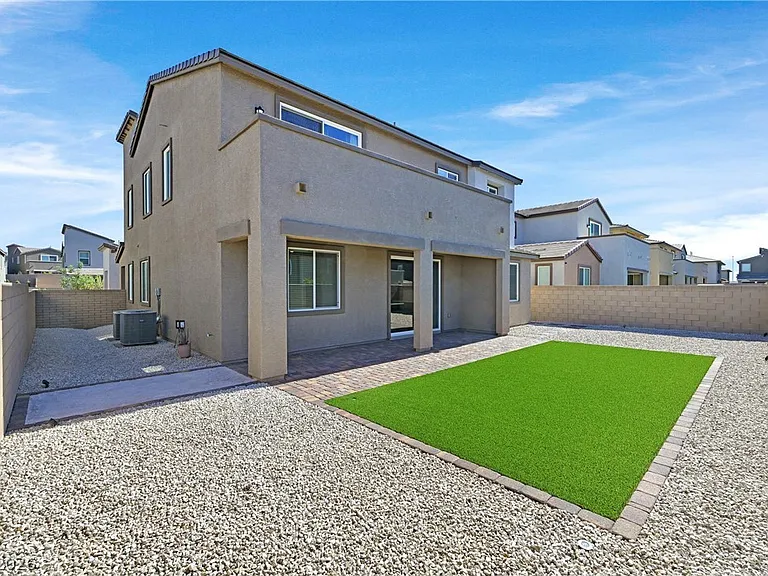 128 Quinn Villa Ave — Photo 33