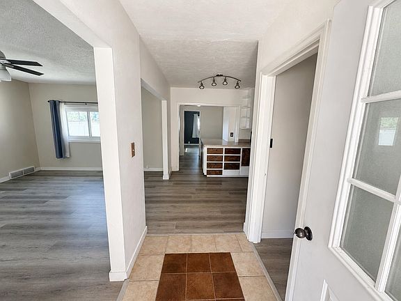 3rd image of 108 Horrocks Dr