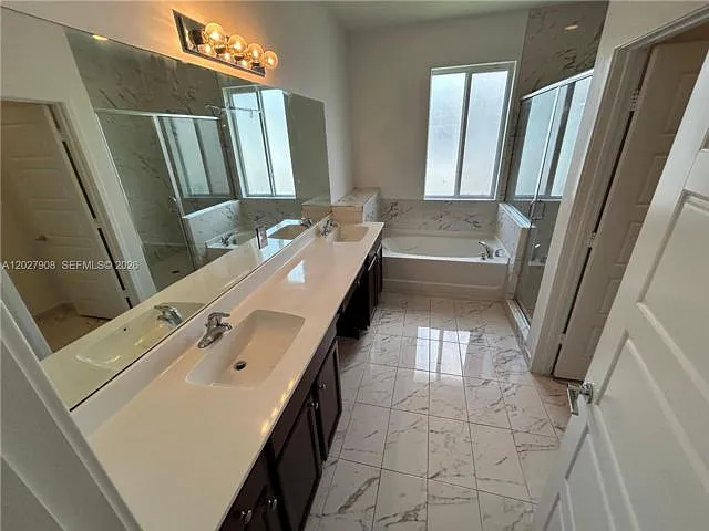 17574 SW 153rd Ave #17574 — Photo 9