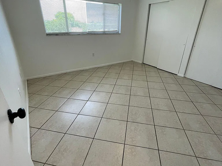 809 W Lancaster Rd #I113 — Photo 5