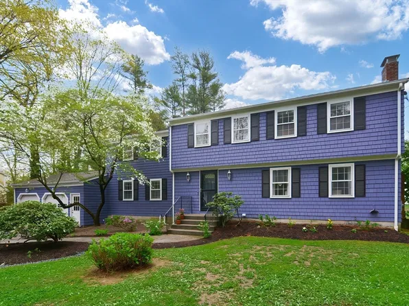 27 Butterworth Dr, Attleboro, MA 02703