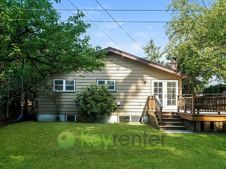 4011 48th Ave SW — Photo 24