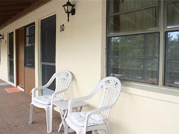 3rd image of 10 Quails Run Blvd Unit 10