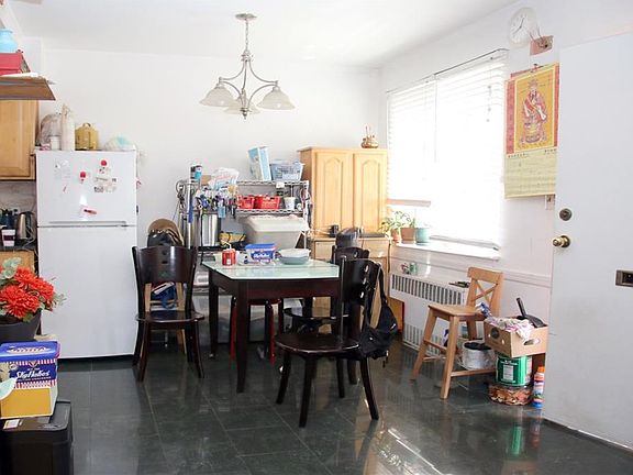 5th image of 9709 Avenue K