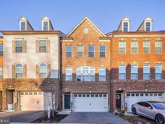 3rd image of 2722 Prospect Hill Dr