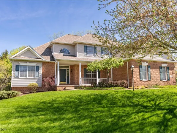 2901 Chalford Cir NW, North Canton, OH 44720