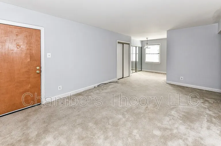 2603 Arlington Blvd #102 — Photo 4