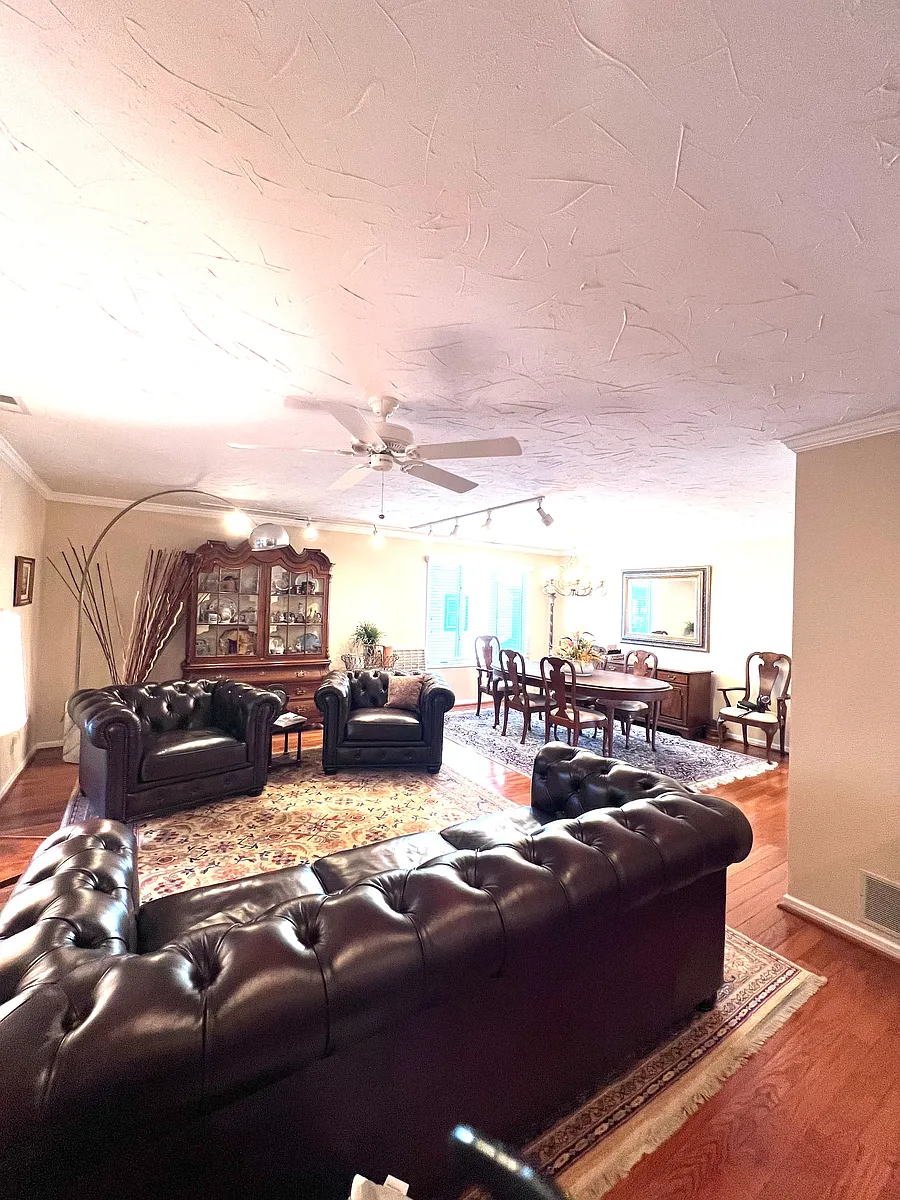 Building Photo - 430 Canterbury Ct
