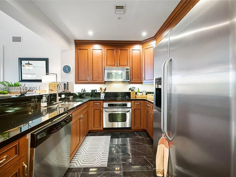 200 NE 2nd Ave #304 — Photo 9