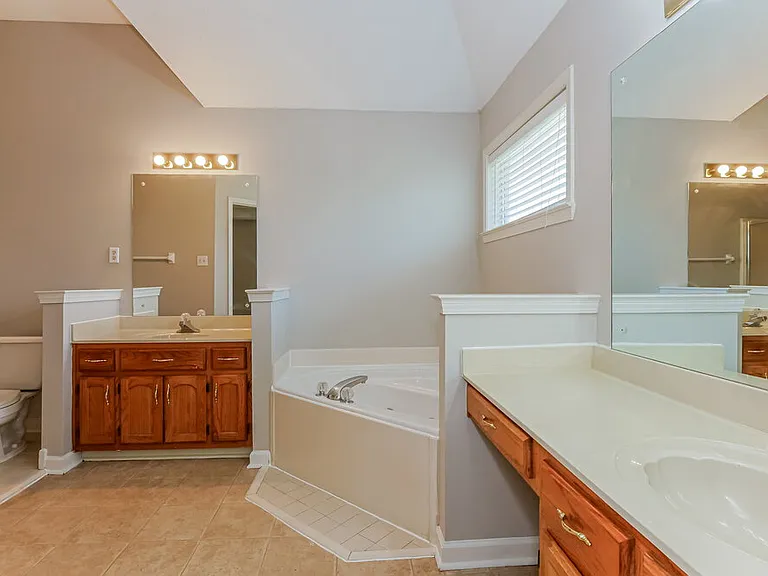 661 Shelley Renee Ln — Photo 10