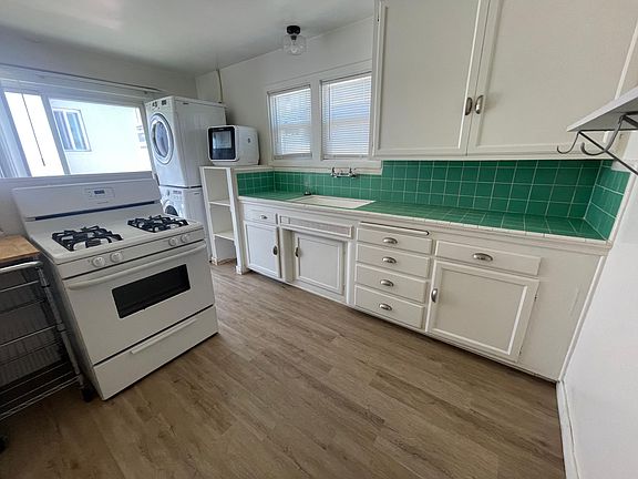 4th image of 3880 Kendall St #3880