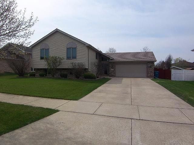 1st image of 132 Summerhill Dr