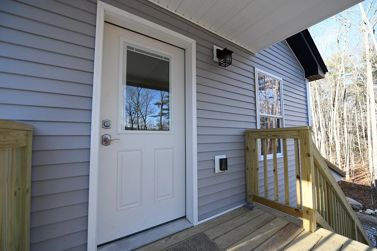 Building Photo - 18 Benjamin Way #B